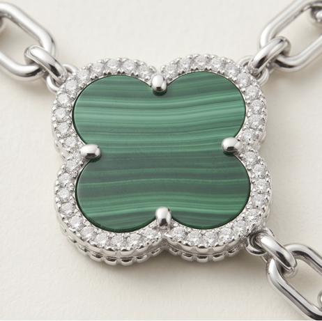 Élora Malachite Charm Bracelet