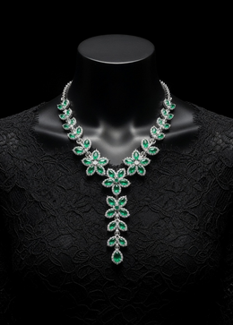 Emerald Grace jewellery set